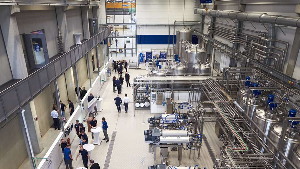 Das neue Process Center ermöglicht es, Trennprozesse von ersten Labortests bis zum Technikumsmaßstab unter praxisnahen Bedingungen zu entwickeln und zu verbessern.