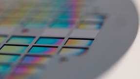 Wafer mit platzierten Chiplets.