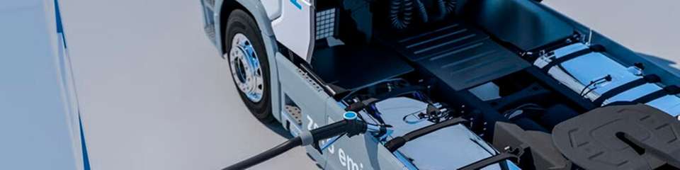 UL Solutions prüft und zertifiziert Wasserstofftankstellen-Komponenten wie Ventile, Schläuche und Baugruppen nach ISO 19880 – für einen sicheren globalen Marktzugang.
