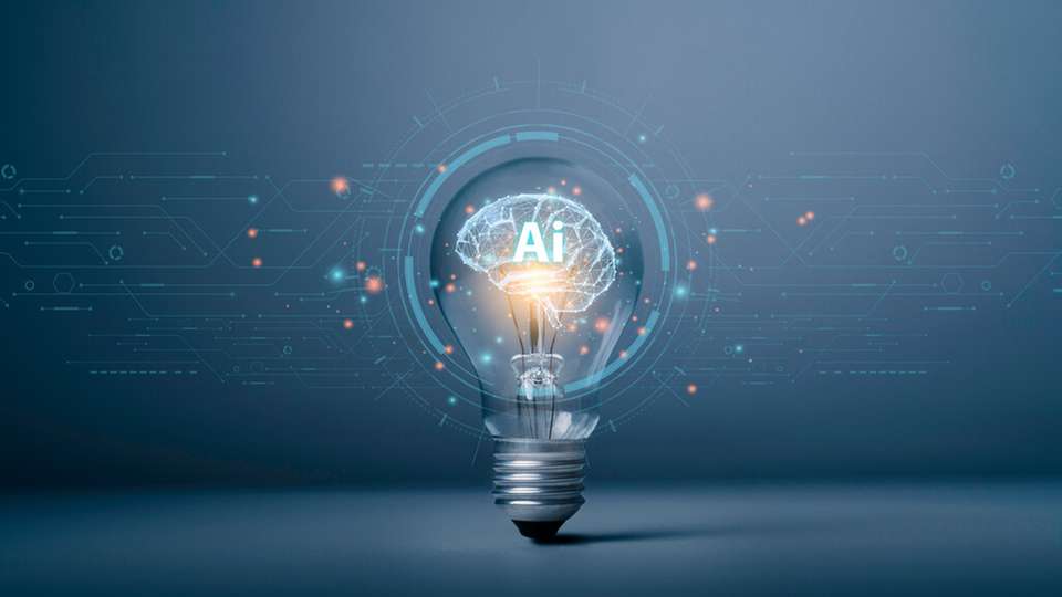 KI verbessert die Supply Chain, indem sie Transparenz schafft, Risiken frühzeitig erkennt und datenbasierte, wirtschaftlich verbesserte Entscheidungen in Echtzeit ermöglicht.