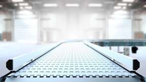 Die neue Fördertechnik kombiniert modulare Hardware mit softwaregesteuerter Automatisierung und ermöglicht dadurch einen flexiblen, skalierbaren und effizient vernetzten Materialfluss in industriellen Anlagen.