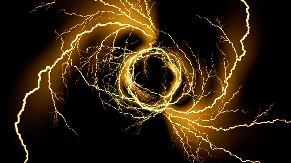 Überschreitet die Stromdichte im Fehlerfall einen kritischen Wert, verliert das Material schlagartig seine supraleitende Eigenschaft, wird normalleitend, baut einen hohen Widerstand auf und reduziert den Kurzschlussstrom um einen gewünschten Betrag.