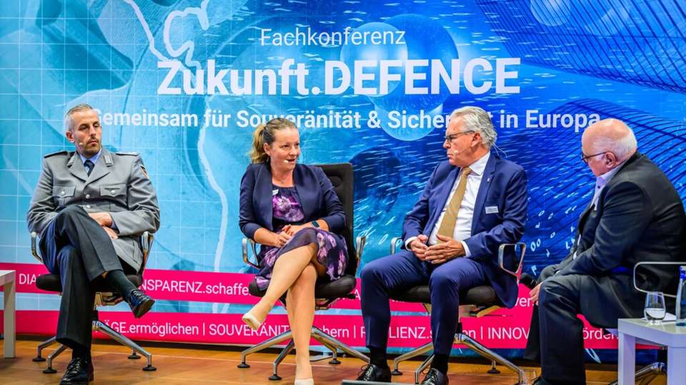 Die 2. Fachkonferenz Zukunft.DEFENCE hat bestätigt, dass das Format den Nerv der Zeit trifft: Der Bedarf an Transparenz, Vernetzung und handfesten Orientierungspunkten für den Einstieg in den Sicherheits- und Verteidigungsmarkt ist größer denn je. 