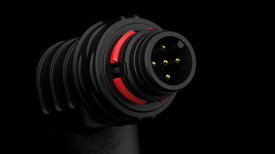 Der rote Verriegelungsring ist das charakteristische Merkmal der neuen Escha M12-Push-Pull-Steckverbinder. Er signalisiert das sichere Einrasten der Verbindung und ist dabei hörbar, fühlbar und auch unter Vibrations- und Schockbelastung zuverlässig.