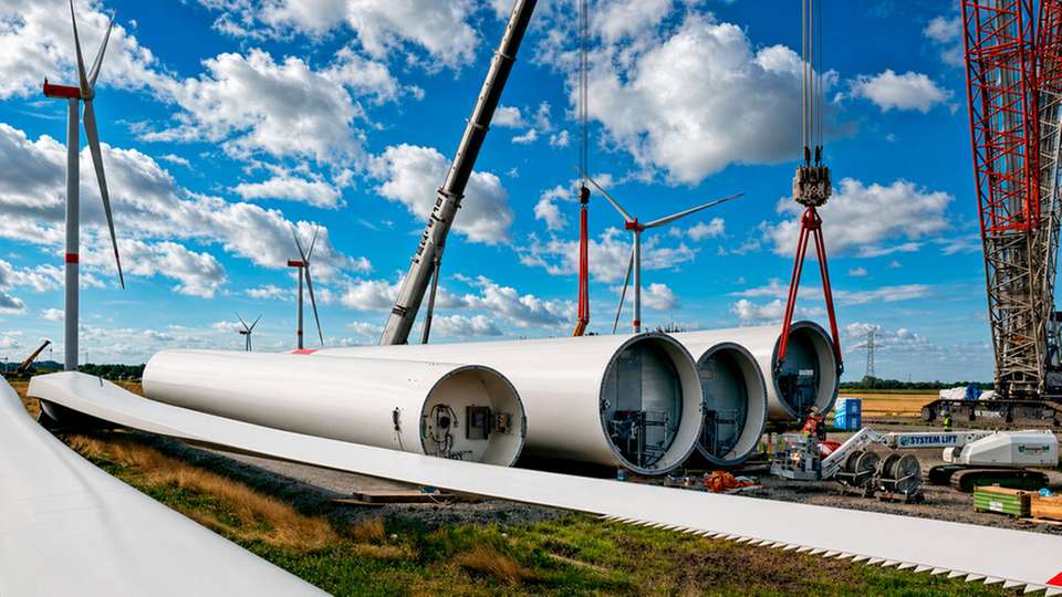 Für den Ausbau von Wind- und Solarenergie sind verlässliche Rahmenbedingungen notwendig. Es liegen Alternativen zum geplanten Redispatch-Vorbehalt auf dem Tisch.