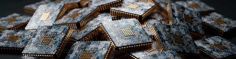 Von der Einzelanfertigung zur Serienfertigung: Halbleiter-Quantenchips wie diese sollen dank eines neuen Verfahrens zur gezielten Positionierung von Quantenpunkten künftig skalierbar und industriekompatibel hergestellt werden.