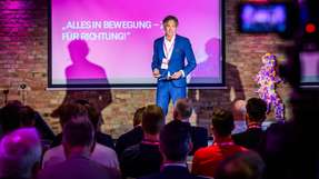 Die Frage ist nicht mehr, ob sich etwas ändert, sondern wohin die Veränderung führt. Vom 1. bis 2. Juli 2026 brachte der 7. INDUSTRY.forward SUMMIT im Spreespeicher Berlin Industrie-CxOs zusammen.