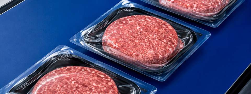 In großen Lebensmittelverarbeitungsumgebungen müssen der Restsauerstoffgehalt und die Evakuierungszeit über alle Zyklen hinweg konstant bleiben, um eine stabile Produktion zu gewährleisten.