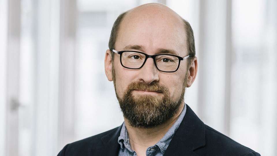 Michael Hanisch, Head of Technology bei AWS Deutschland: „Wer KI nur diskutiert, wird von denen überholt, die sie praktisch einsetzen.“