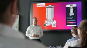 Simon Stadtmüller, Senior Product Owner Digital Business Transformation bei Gemü, zeigte in einem Workshop praxisnah, wie Unternehmen den Einstieg in den unternehmensübergreifenden Datenaustausch und den Digitalen Produktpass gestalten können.