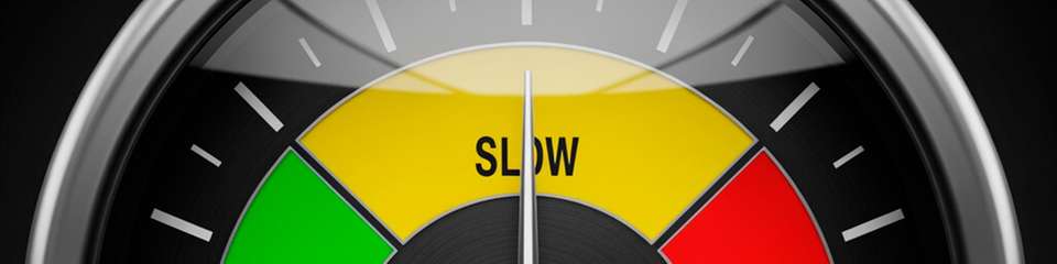  Anstatt alle Bewegungen zu stoppen, reduzieren Maschinen ihre Geschwindigkeit, begrenzen ihren Aktionsradius oder halten Achsen sicher im Stillstand, während die Steuerung aktiv bleibt.