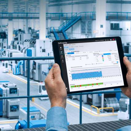 Produktionsdaten auf einen Blick: Die DataNavigateApp liefert Echtzeit-Einblicke in Maschinenperformance, Energieeffizienz und Anlagenverfügbarkeit direkt im Webbrowser.