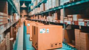 Der PackAssistant plant die Beladung der Lkws und berechnet die Kosten für Verpackung und Logistik.