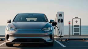 Elektroautos bieten heute hohe Reichweiten und lassen sich an Schnellladesäulen in kurzer Zeit aufladen. Der Ausbau der Ladeinfrastruktur bleibt jedoch eine zentrale Voraussetzung für den weiteren Hochlauf der Elektromobilität.