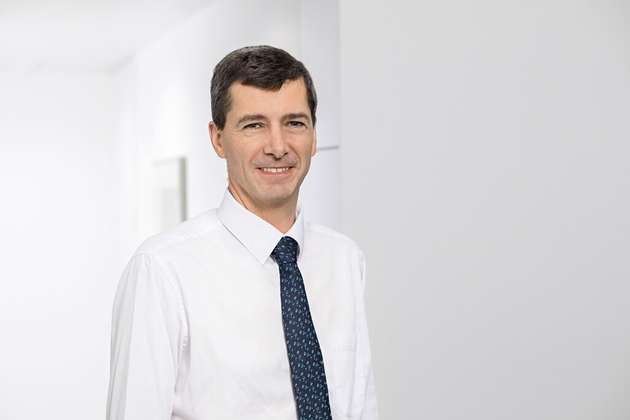 David Futter leitet die Abteilung Condition Monitoring Consultancy bei der Bachmann Monitoring in Rudolstadt. Der Spezialist für Schwingungsanalyse und Zustandsüberwachung ist Physiker und Ingenieur sowie Mitglied in Normenausschüssen beim BSI und im ISO-Norm-Committee.