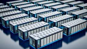 Über die Plattform LAYR bündelt Terralayr acht dezentrale Großspeicher in Deutschland zu einer virtuell steuerbaren Batterie.