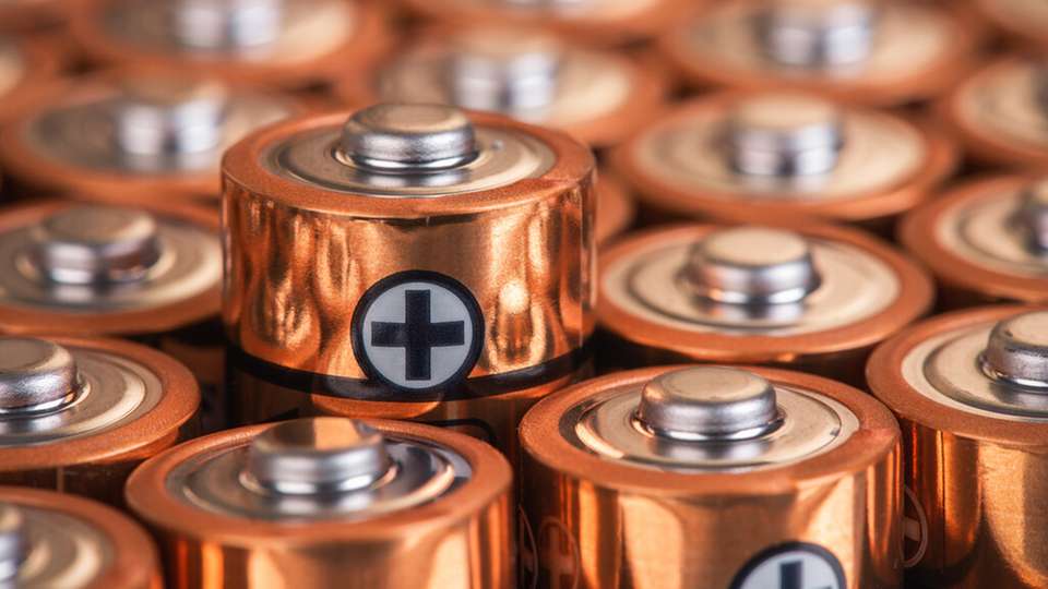 Unter den LI-Batterie-Alternativen stechen Zink-Batterien aufgrund der weitaus größeren Verfügbarkeit von Zinksowie ihrer geringen Toxizität und hohen Sicherheit hervor.