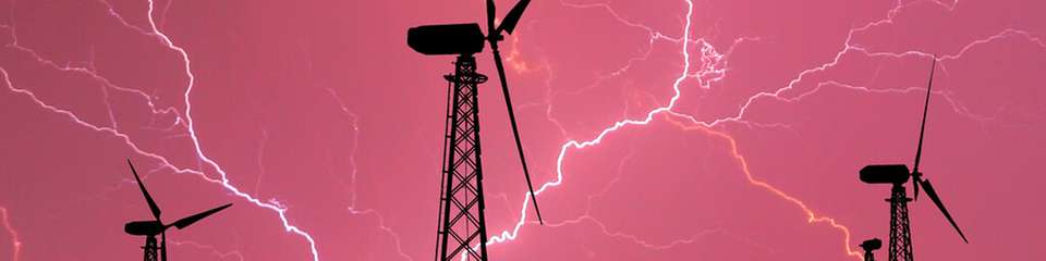 Windräder halten selbst starkem Wind und Unwetter stand – und werden dank neuer Technologien und smarter Schutzsysteme immer widerstandsfähiger.