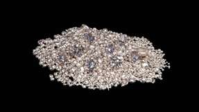 Ein besonders vielversprechender Ansatz besteht darin, energieintensiv hergestelltes (neues) Aluminiumlegierungspulver teilweise oder vollständig durch aufbereitete Aluminiumspäne zu ersetzen. 