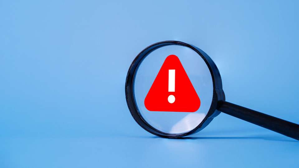 Unter dem Leitsatz „Security for Safety“ zielen die neuen Dienstleistungen darauf ab, potenzielle Bedrohungen und Security-Schwachstellen an Maschinen frühzeitig zu erkennen, und zu priorisieren.