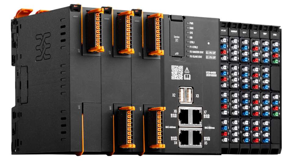 Durch u-extend können Steuerungen der M-Serie um bis zu drei Funktionsmodule erweitert werden.