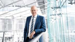 Thomas Böck ist Vorstandsvorsitzender der Festo SE & Co. KG, eines führenden Familienunternehmens für industrielle Automatisierungstechnik und technische Bildung. Der Diplom-Ingenieur (FH) studierte Elektrotechnik in Kempten. Seine Laufbahn begann bei AGCO/Fendt, anschließend war er bei Kässbohrer tätig. 2006 wechselte er zu CLAAS, wo er ab 2014 CTO und ab 2019 CEO war. Seit 2017 gehört er dem Advisory Board von Accenture Deutschland an; seit 2025 ist er Mitglied des Aufsichtsrats der Körber AG.