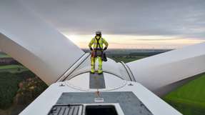Der 24/7-Leitstand von Deutsche WindGuard sichert die zuverlässige Verfügbarkeit von Anlagen zur Nutzung Erneuerbarer Energien.