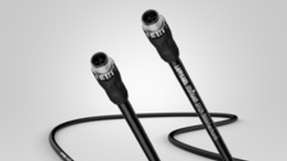 EPIC-Train-Patchkabel mit M12-Steckverbindern für die Datenübertragung im Bahnverkehr.
