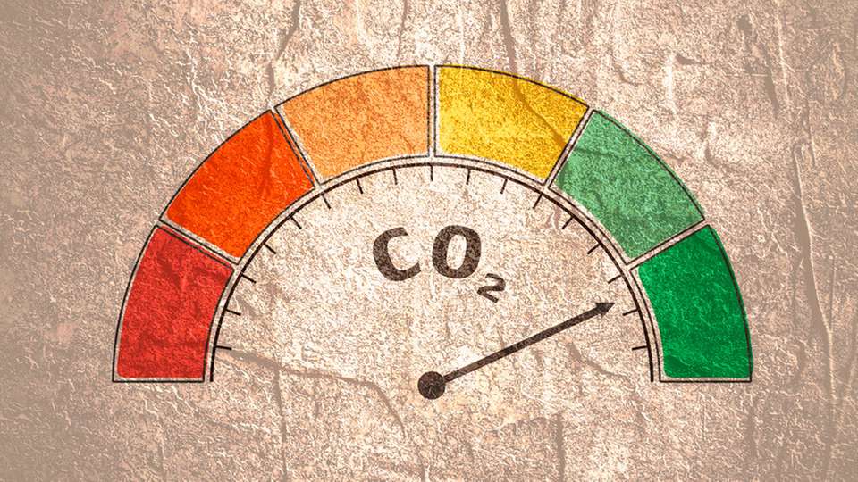 ETH-Forschende zeigen mithilfe von Wetterdaten, wie Feuchtigkeit die Lebensdauer von regulärem und klimafreundlicherm Stahlbeton beeinflusst.