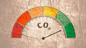 ETH-Forschende zeigen mithilfe von Wetterdaten, wie Feuchtigkeit die Lebensdauer von regulärem und klimafreundlicherm Stahlbeton beeinflusst.