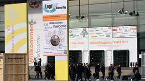Im März 2026 besuchten 69.856 Fachbesucherinnen und Fachbesucher die LogiMAT auf dem Stuttgarter Messegelände.