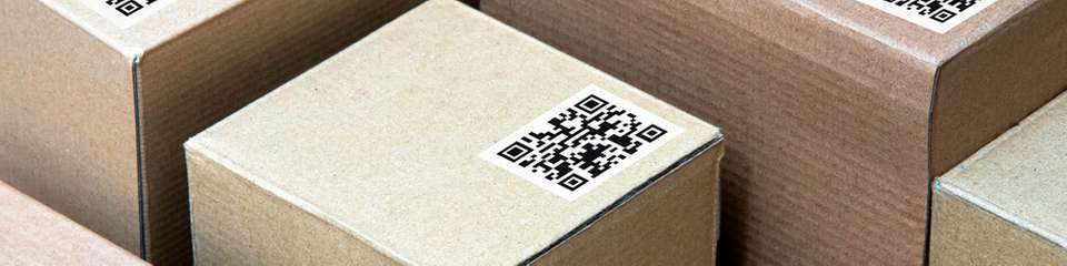 Die Systeme kennzeichnen branchenübergreifend Produkte, Verpackungen und Paletten mit Tinte, Laser sowie Etiketten. 