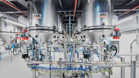 Azo bietet passende Austraglösungen für unterschiedlichste Schüttgüter – von Rührwerken bis zu pneumatischen Systemen wie AirSweep.