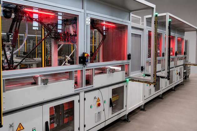 Automatisierte Konfektionierungslinien mit Pickersystemen gehören zu den komplexesten Anwendungen in der Lebensmittelindustrie. 