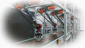 Insbesondere Linien mit Tripoden oder Delta-Robotern erfordern ein präzises Zusammenspiel aller Komponenten. 