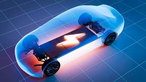 BMZ Poland und EVE Energy kombinieren die LMFP-Zelltechnologie mit einer modularen Batterieplattform. Versora bietet identische Abmessungen, Einbauräume und Schnittstellen für NMC und LMFP. So können Hersteller die passende Chemie zu Fahrzeug und Energiebedarf wählen. 