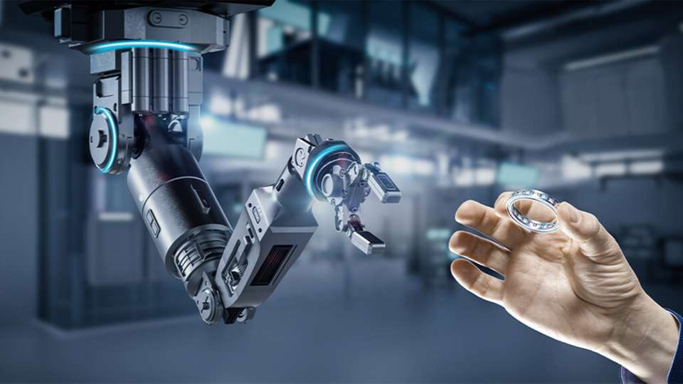 Drahtwälzlager von Franke sorgen in Robotergelenken für Präzision und Zuverlässigkeit.