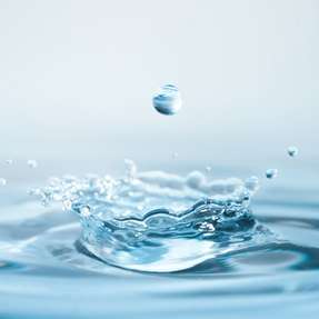 Für den geplanten Ausbau der grünen Wasserstoffproduktion in Regionen, in denen es ohnehin schon hohe Wasserbedarfe und sich abzeichnende Nutzungskonflikte gibt, können alternative Wasserquellen eine wichtige Rolle spielen.