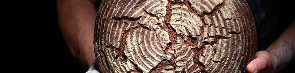 Für das perfekte Brot: sowohl helle Weizenmehle als auch dunkle Roggen- und Ruchmehle können in der Anlage effizient gelagert und verarbeitet werden.
