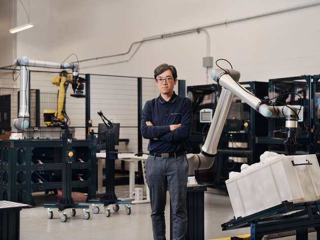 Dr. Jimmy Li ist der Leiter des Bereichs „Physical AI“ im neuen Montrealer Labor von Vention.