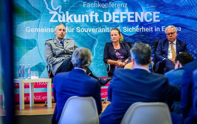 Schon die 2. Fachkonferenz Zukunft.DEFENCE hat bestätigt, dass das Format den Nerv der Zeit trifft: Der Bedarf an Transparenz, Vernetzung und handfesten Orientierungspunkten für den Einstieg in den Sicherheits- und Verteidigungsmarkt ist größer denn je.