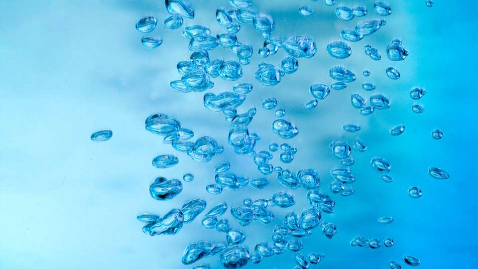 Eine Möglichkeit, organischen Spurenstoffe abzubauen, ist die Behandlung des Abwassers mit Ozon. 