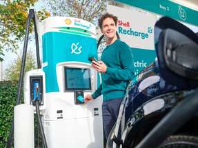Aus Sicht vieler E-Auto-Fahrer gewinnt die öffentliche Ladeinfrastruktur an Qualität und Elektroautos werden immer häufiger für Langstrecken genutzt.