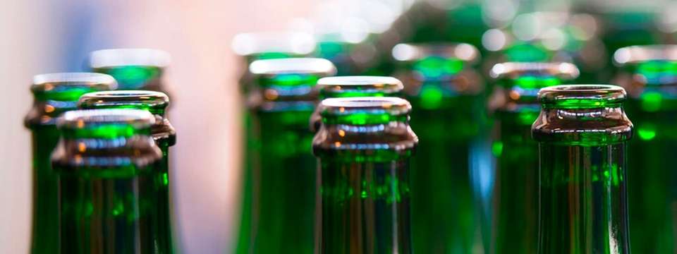 Eine Beschichtung für das Ausheilen von Mikrorissen – EXXOSQEL und Fraunhofer ISC wollen dünnwandigeres Behälterglas ermöglichen