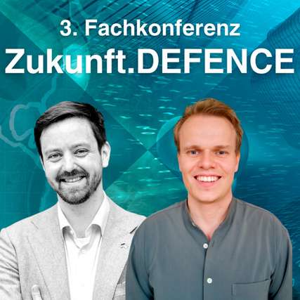 Mattia Nelles und Fedo Hagge-Kubat vom Deutsch-Ukrainischen Büro sprechen bei der Fachkonferenz Zukunft.DEFENCE über das Nutzer-Feedback einer ukrainischen Brigade.