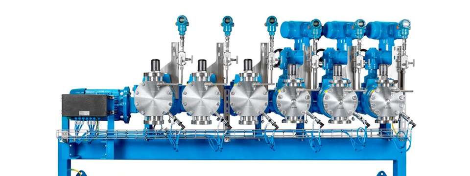 Die Lewa-Triplex-Prozess-Membranpumpe ist eine kompakte Hochdruckpumpe, ideal für die Installation in engen Räumlichkeiten.