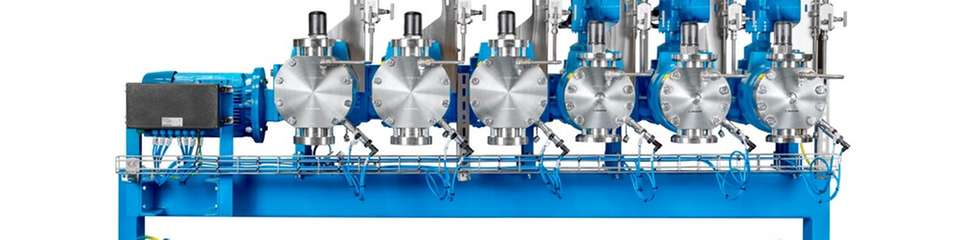 Die Lewa-Triplex-Prozess-Membranpumpe ist eine kompakte Hochdruckpumpe, ideal für die Installation in engen Räumlichkeiten.
