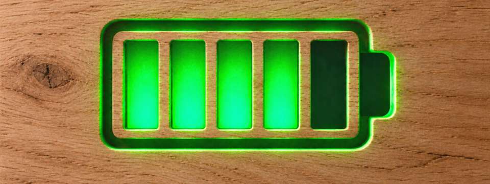 Die Studie zeigt, wie Lignosulfonat, ein Abfallprodukt aus der Zellstoff- und Papierindustrie, in hochleistungsfähige Kohlenstoffnanofasern für Natrium-Ionen-Batterien umgewandelt werden kann.