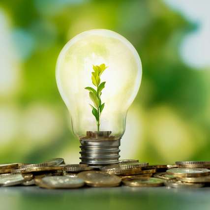 Die Stadt Alzey hat ein kommunales Energiemanagement aufgebaut, das mehr Solarstrom, eine digitale Gebäudesteuerung und höhere Einsparungen ermöglicht.