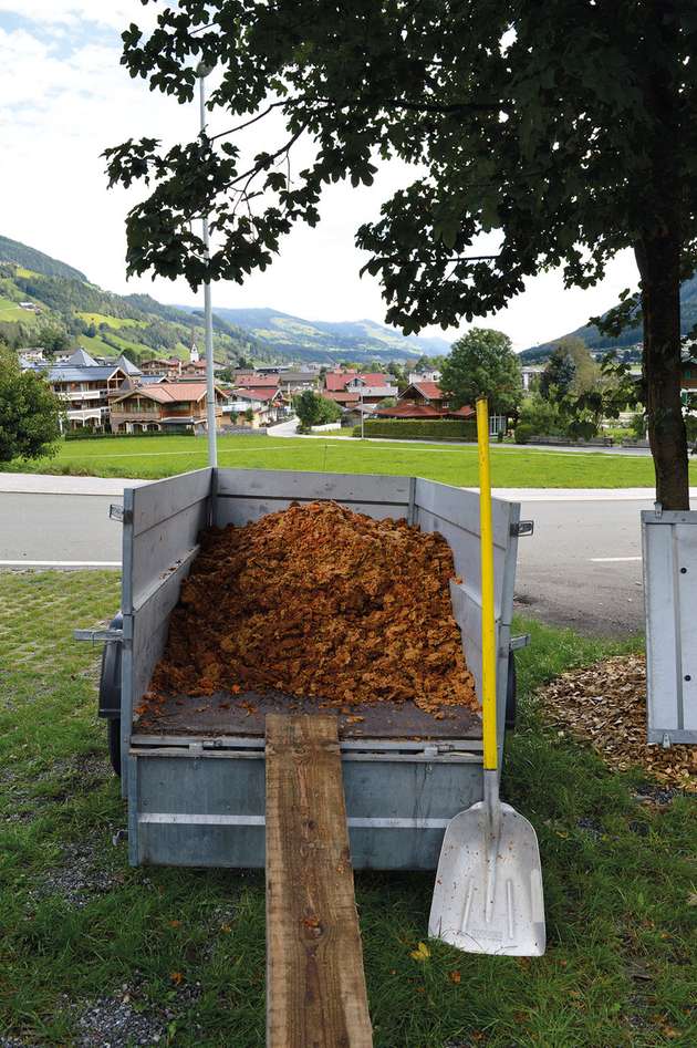 Der Pressrückstand Trester bildet die Grundlage für den „Bramberger Epfö-Genuss“. 